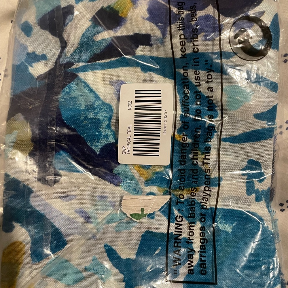 Blue pattern Scarf - Picture 3 of 3